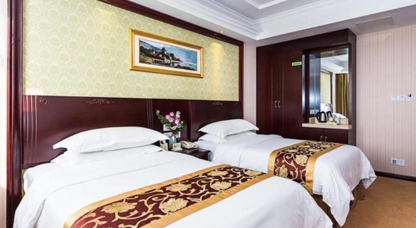 Vienna 3 Hongqiao Exhibition Center Beiqing Highway 4* Shanghai