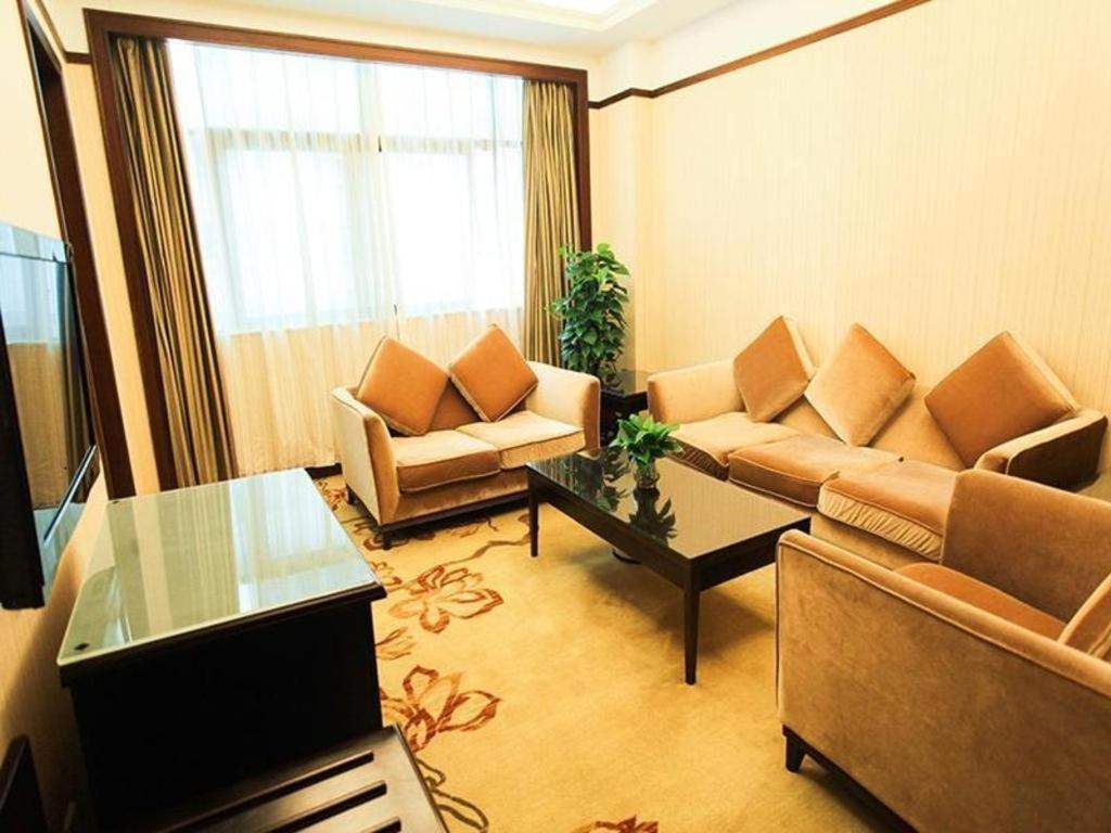 Vienna 3 Hongqiao Exhibition Center Beiqing Highway Hotel