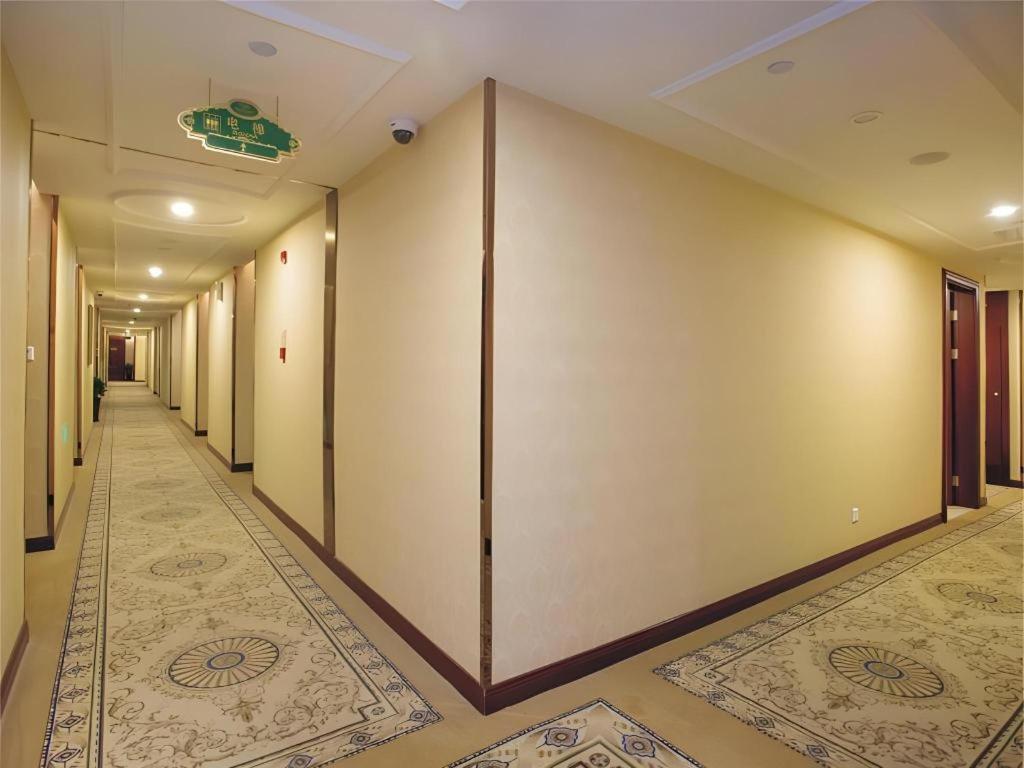 Hotel Vienna 3 Hongqiao Exhibition Center Beiqing Highway Shanghai
